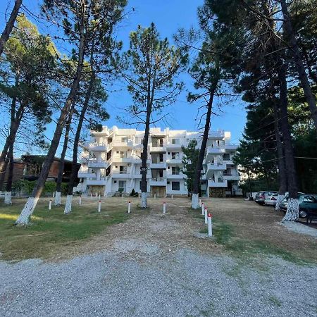 Aparthotel Vila Tufi Velipoje Exterior photo
