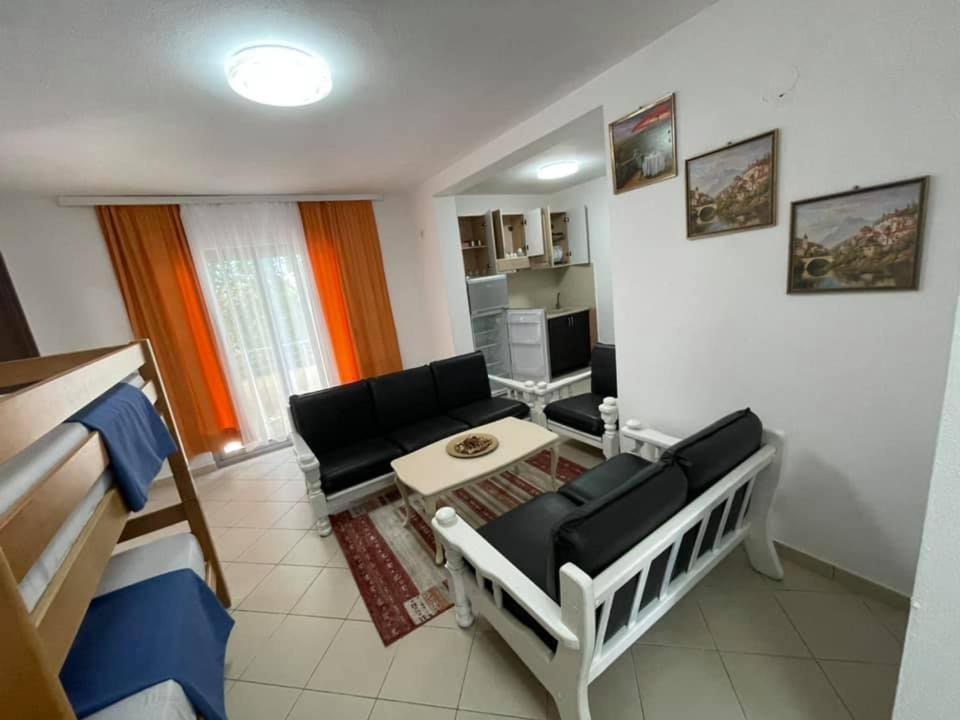 Aparthotel Vila Tufi Velipoje Exterior photo