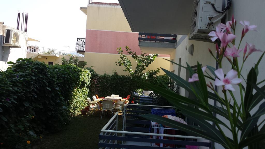 Aparthotel Vila Tufi Velipoje Exterior photo