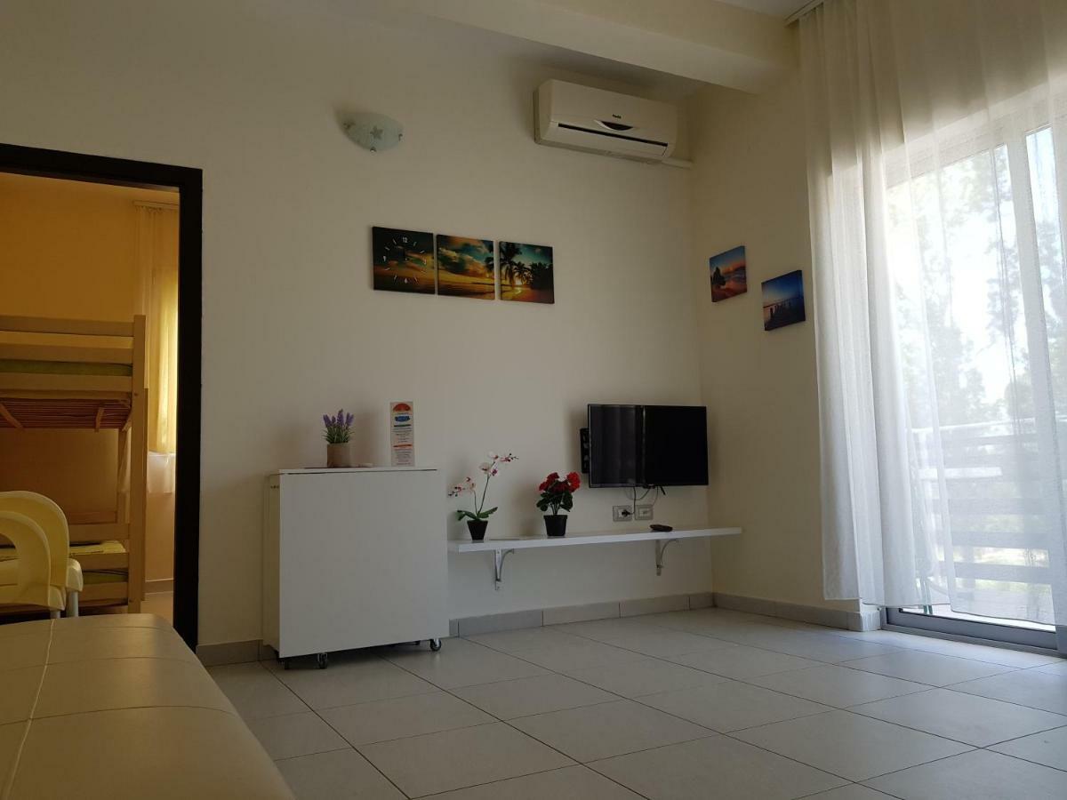 Aparthotel Vila Tufi Velipoje Exterior photo